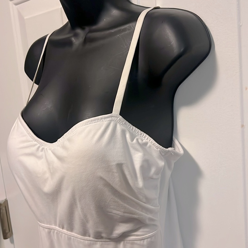 🔴 CLEARANCE🔖 RHONDA SHEAR WHITE MOLDED PAD WIRELESS BRA CAMI TANK TOP Women’s 1X - Picture 4 of 9